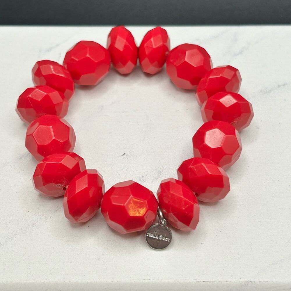 L0062 Stella & Dot red bead stretch bracelet small size